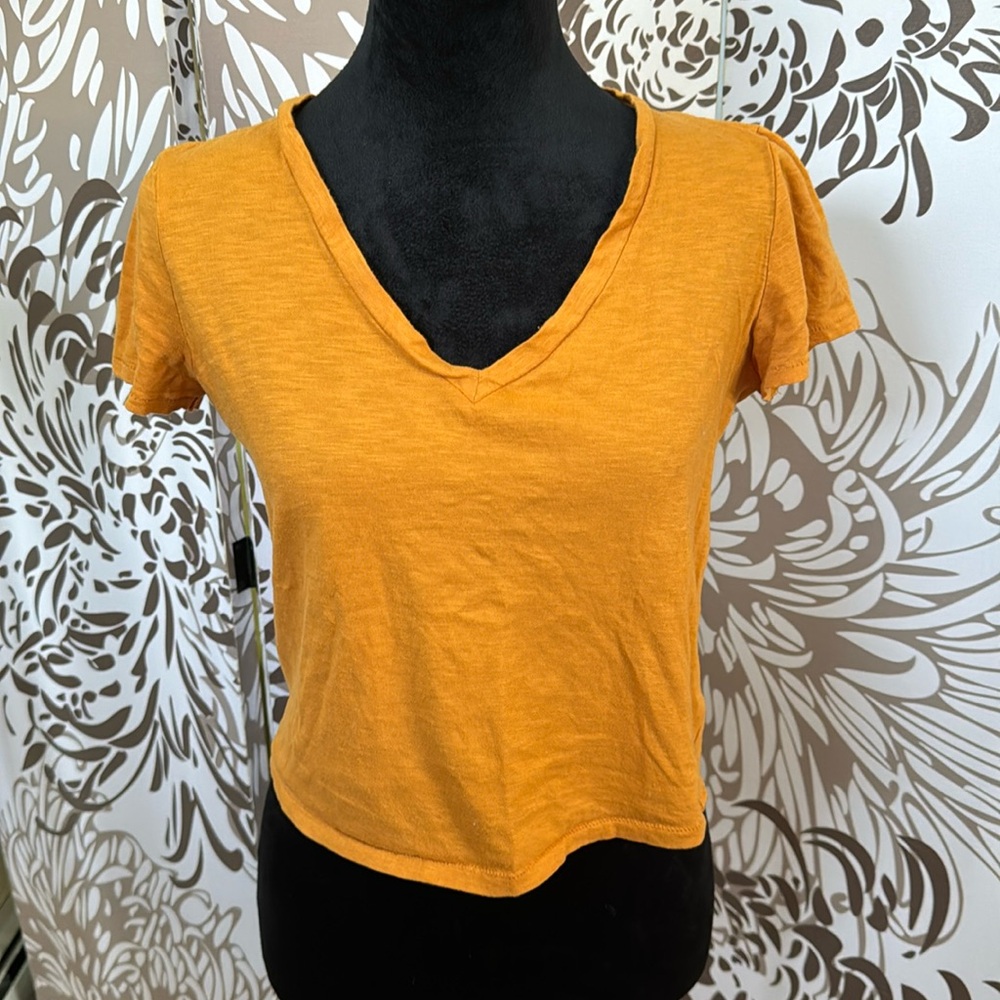 Cropped tee